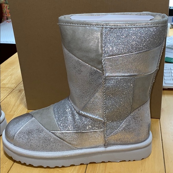 AUTH NIB UGG CLASSIC GLITTER PATCHWORK BOOTS US7 - Picture 4 of 9